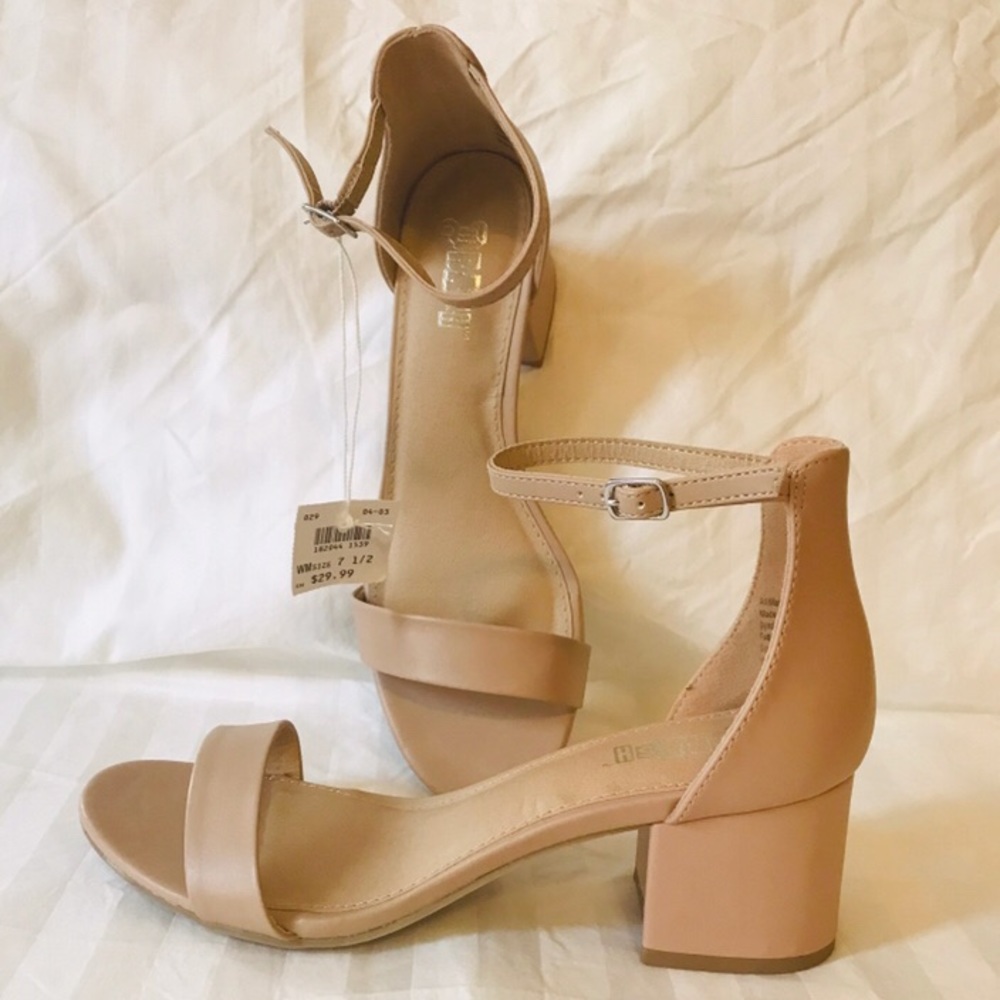 Elegant women dress & Casual Sandals Nude 7.5US